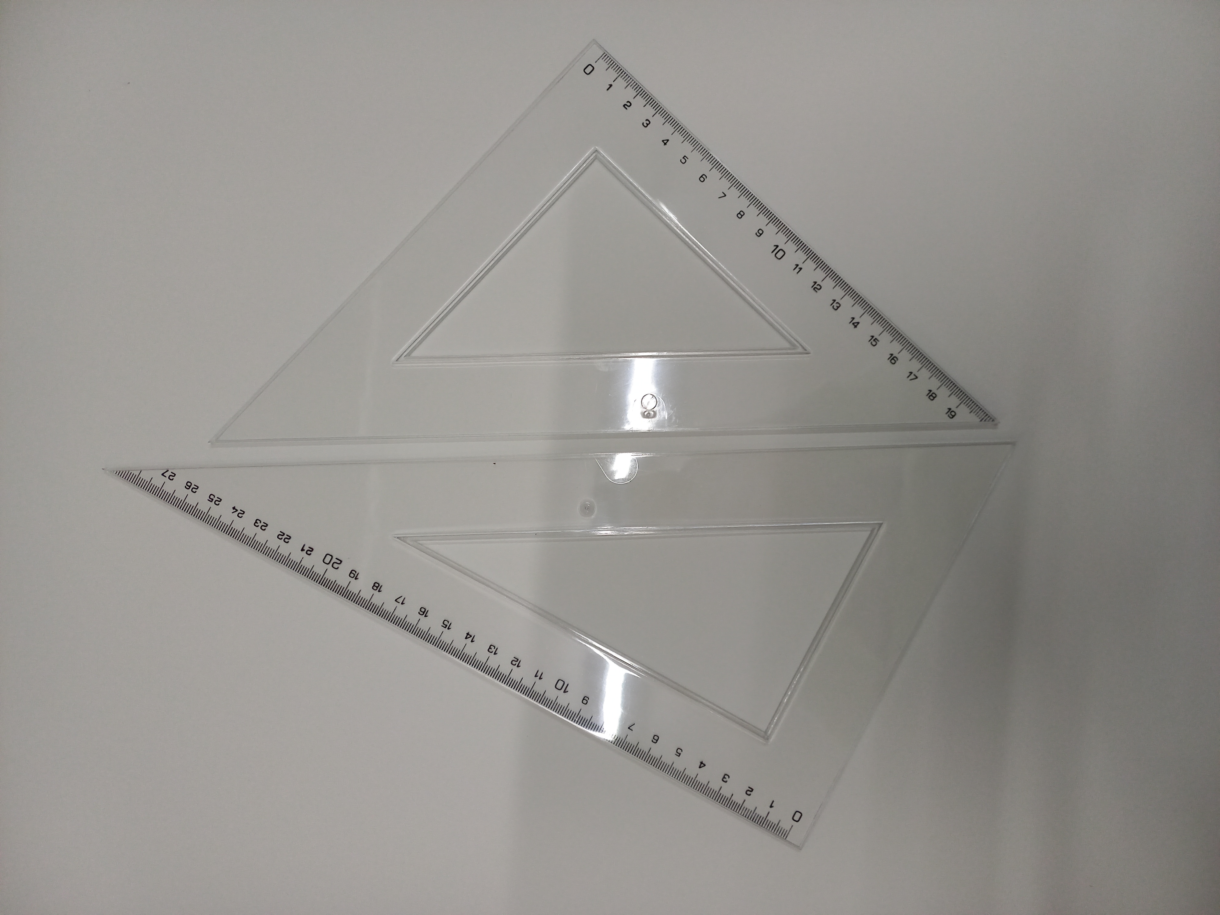 Σετ Τρίγωνα 30εκ. με πατούρα, με αρίθμηση